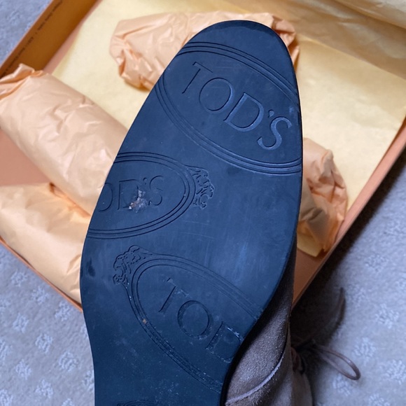 EUC Tod’s genuine suede leather boot - Picture 15 of 16